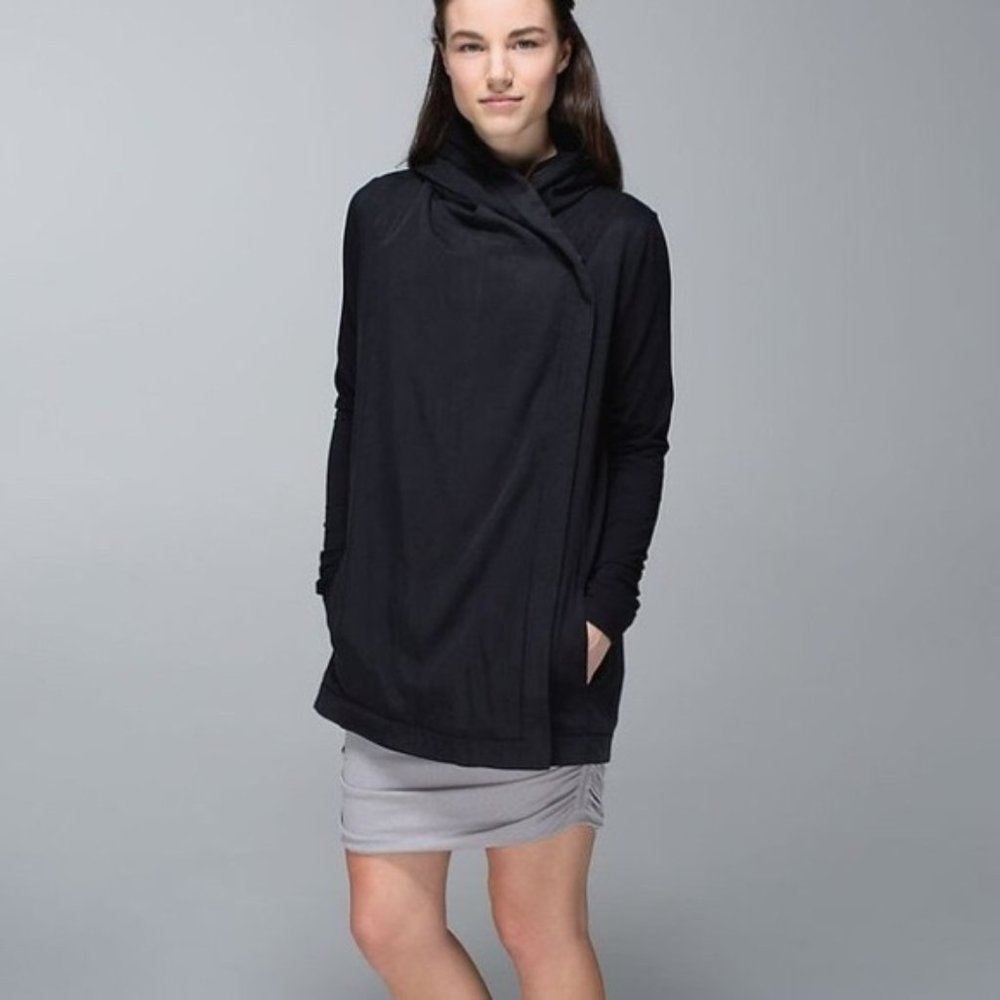 Lululemon Blissed Out Black Wrap Jacket Size 4